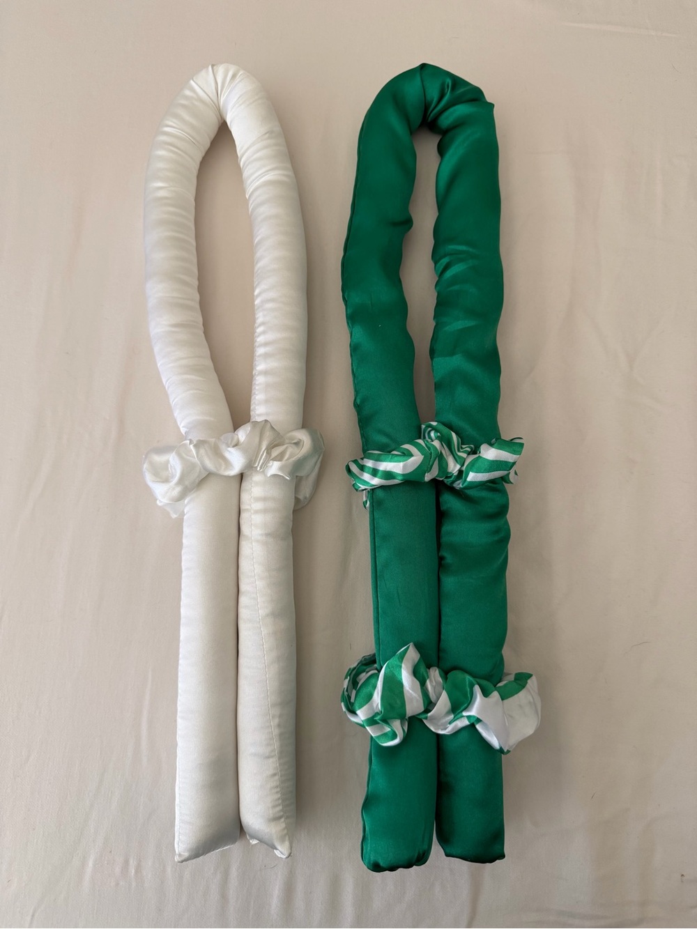 Set of 2 Green and White Satin Hair Heatless Curlers